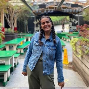 Meet your Posher, Julia